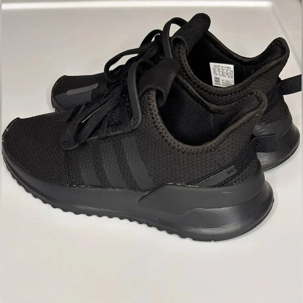 GENTLY USED- Kids Adidas U_Path Run sneakers
